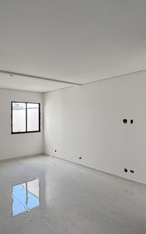 Casa à venda com 95m², 3 quartos e 2 vagas Casa à venda com 95m², 3 quartos e 2 vagas Sala de Jantar