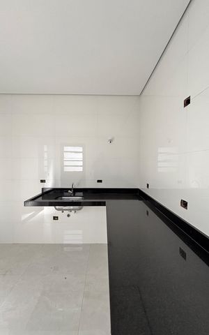 Casa à venda com 95m², 3 quartos e 2 vagas Casa à venda com 95m², 3 quartos e 2 vagasCozinha
