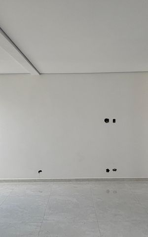 Casa à venda com 95m², 3 quartos e 2 vagas Casa à venda com 95m², 3 quartos e 2 vagasSala de Jantar