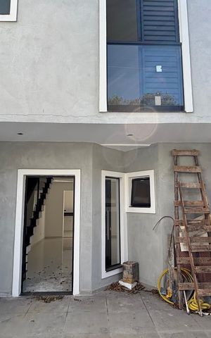 Casa à venda com 95m², 3 quartos e 2 vagas Casa à venda com 95m², 3 quartos e 2 vagasGaragem