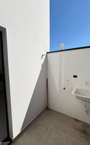 Casa à venda com 95m², 3 quartos e 2 vagas Casa à venda com 95m², 3 quartos e 2 vagasÁrea de Serviço