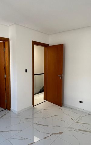 Casa à venda com 95m², 3 quartos e 2 vagas Casa à venda com 95m², 3 quartos e 2 vagasSuite