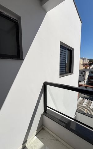 Casa à venda com 95m², 3 quartos e 2 vagas Casa à venda com 95m², 3 quartos e 2 vagasQuarto 1 Varanda