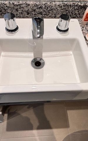 Studio à venda com 26m², 1 quarto e sem vaga Studio à venda com 26m², 1 quarto e sem vagaBanheiro