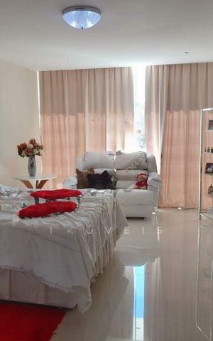 Casa à venda com 308m², 5 quartos e 2 vagas