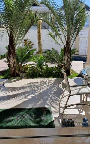 Casa à venda com 308m², 5 quartos e 2 vagas