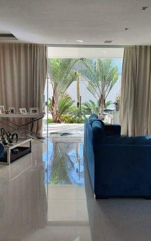 Casa à venda com 308m², 5 quartos e 2 vagas