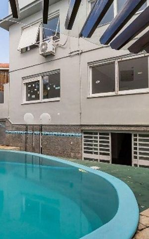 Casa à venda com 400m², 5 quartos e 3 vagasPiscina