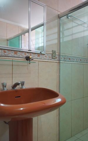 Casa à venda com 400m², 5 quartos e 3 vagasBanheiro Corredor 1