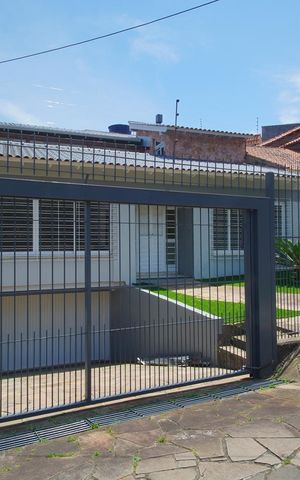 Casa à venda com 400m², 5 quartos e 3 vagasFachada