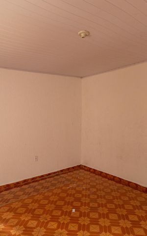 Casa para alugar com 42m², 1 quarto e 1 vaga Casa para alugar com 42m², 1 quarto e 1 vagaStudio