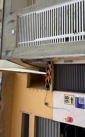 Casa à venda com 264m², 5 quartos e sem vaga Casa à venda com 264m², 5 quartos e sem vagaFachada