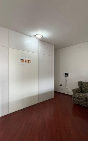 Casa à venda com 264m², 5 quartos e sem vaga Casa à venda com 264m², 5 quartos e sem vagaSala da casa 2