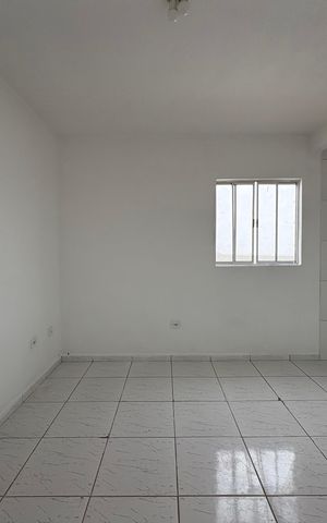 Casa à venda com 264m², 5 quartos e sem vaga Casa à venda com 264m², 5 quartos e sem vagaSala