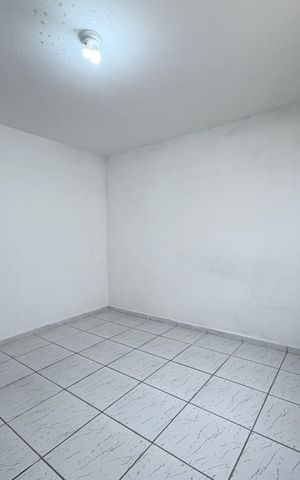 Casa à venda com 264m², 5 quartos e sem vaga Casa à venda com 264m², 5 quartos e sem vagaQuarto 1