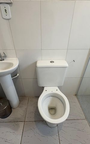 Casa à venda com 264m², 5 quartos e sem vaga Casa à venda com 264m², 5 quartos e sem vagaBanheiro