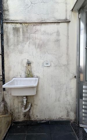 Casa à venda com 264m², 5 quartos e sem vaga Casa à venda com 264m², 5 quartos e sem vagaLavanderia