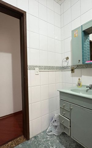 Casa à venda com 264m², 5 quartos e sem vaga Casa à venda com 264m², 5 quartos e sem vagaBanheiro casa 2