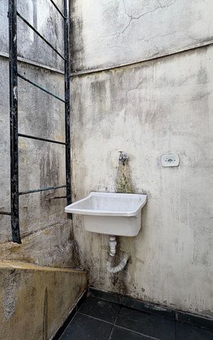 Casa à venda com 264m², 5 quartos e sem vaga Casa à venda com 264m², 5 quartos e sem vagaLavanderia