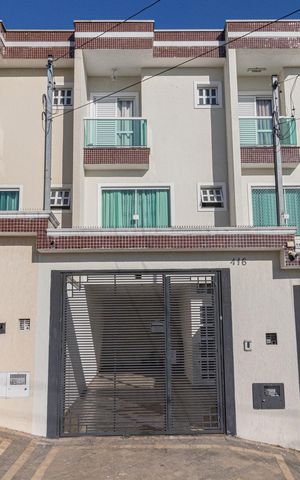 Casa à venda com 130m², 3 quartos e 3 vagasFachada