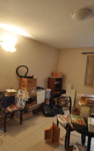 Casa à venda com 300m², 3 quartos e 2 vagasEdícula - Quarto
