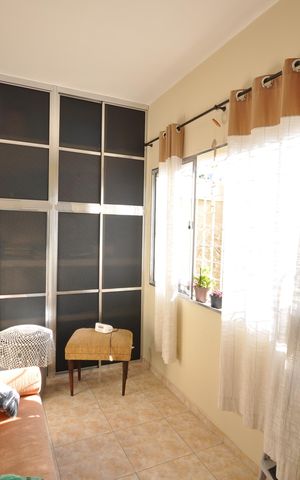Casa à venda com 300m², 3 quartos e 2 vagasQuarto