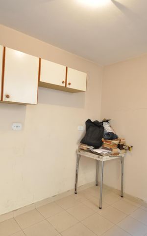 Casa à venda com 300m², 3 quartos e 2 vagasEdícula - Cozinha