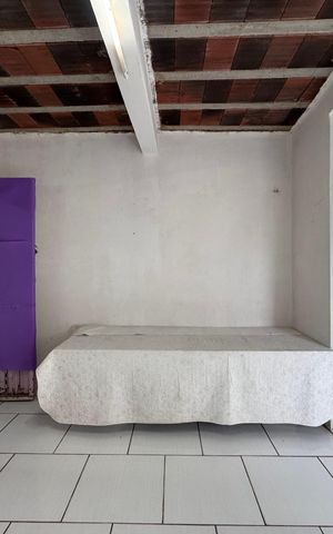Casa para alugar com 24m², 1 quarto e 1 vaga Casa para alugar com 24m², 1 quarto e 1 vagaSala/Quarto