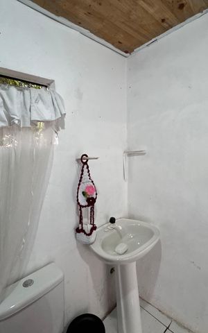 Casa para alugar com 24m², 1 quarto e 1 vaga Casa para alugar com 24m², 1 quarto e 1 vagaBanheiro