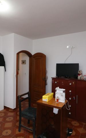 Casa à venda com 180m², 2 quartos e 2 vagasQuarto 1