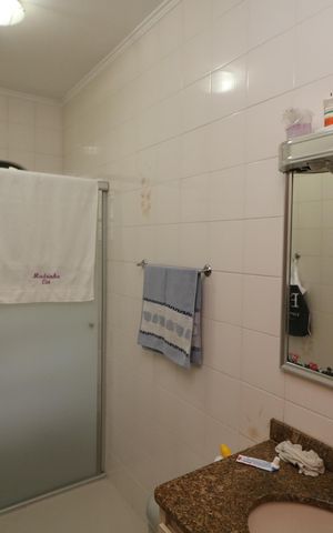 Casa à venda com 180m², 2 quartos e 2 vagasBanheiro Social 1