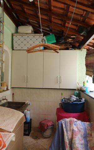 Casa à venda com 180m², 2 quartos e 2 vagasÁrea de Serviço