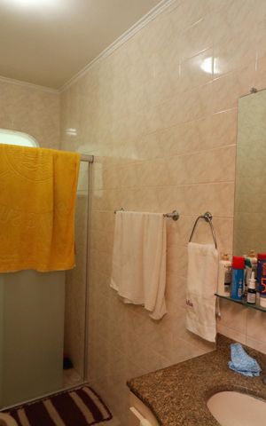 Casa à venda com 180m², 2 quartos e 2 vagasBanheiro Social 2