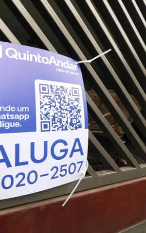 Casa à venda com 180m², 2 quartos e 2 vagasFachada