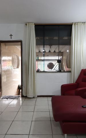 Casa à venda com 72m², 2 quartos e 1 vagaSala