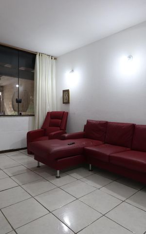 Casa à venda com 72m², 2 quartos e 1 vagaSala