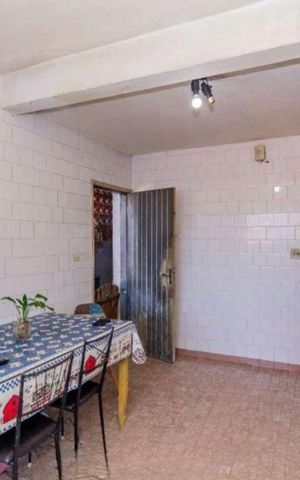 Casa à venda com 140m², 2 quartos e 2 vagas Casa à venda com 140m², 2 quartos e 2 vagasCozinha
