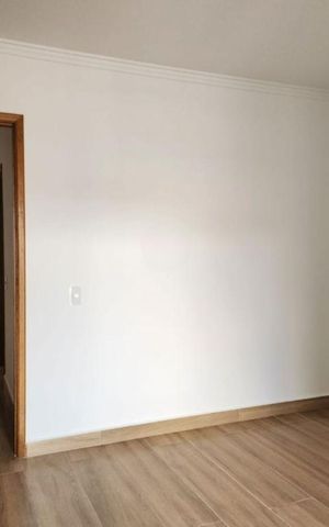 Casa à venda com 220m², 2 quartos e 2 vagas Casa à venda com 220m², 2 quartos e 2 vagasQuarto