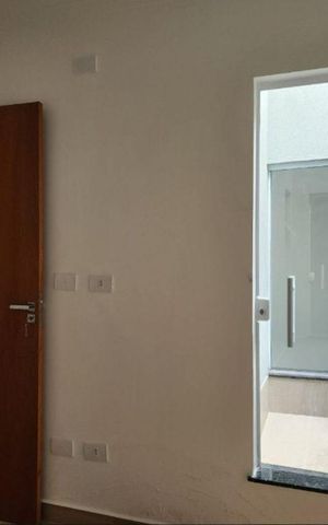 Casa à venda com 220m², 2 quartos e 2 vagas Casa à venda com 220m², 2 quartos e 2 vagasQuarto