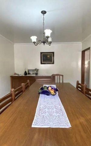 Casa à venda com 300m², 3 quartos e 4 vagas Casa à venda com 300m², 3 quartos e 4 vagasSala de Jantar
