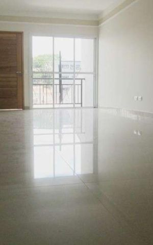 Casa à venda com 300m², 3 quartos e 4 vagas Casa à venda com 300m², 3 quartos e 4 vagasSala