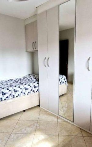 Casa à venda com 200m², 3 quartos e 2 vagas Casa à venda com 200m², 3 quartos e 2 vagasQuarto
