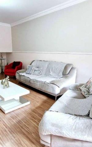 Casa à venda com 200m², 3 quartos e 2 vagas Casa à venda com 200m², 3 quartos e 2 vagasSala