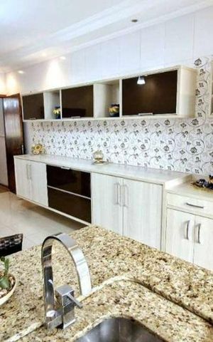 Casa à venda com 200m², 3 quartos e 2 vagas Casa à venda com 200m², 3 quartos e 2 vagasCozinha