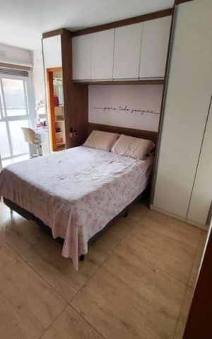 Casa à venda com 250m², 2 quartos e 2 vagas Casa à venda com 250m², 2 quartos e 2 vagasQuarto