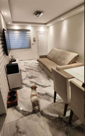 Casa à venda com 250m², 2 quartos e 2 vagas Casa à venda com 250m², 2 quartos e 2 vagasSala