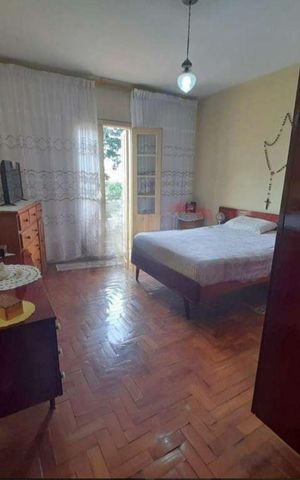 Casa à venda com 250m², 4 quartos e 4 vagasQuarto