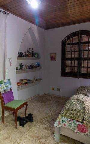 Casa de condomínio à venda com 567m², 4 quartos e 3 vagas Casa de condomínio à venda com 567m², 4 quartos e 3 vagasQuarto 2
