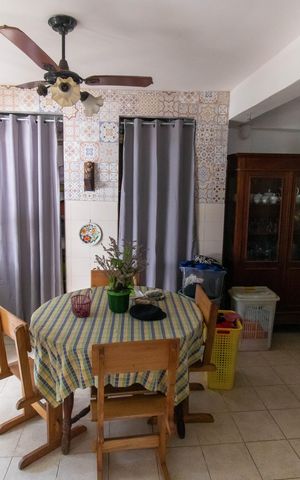 Casa de condomínio à venda com 567m², 4 quartos e 3 vagas Casa de condomínio à venda com 567m², 4 quartos e 3 vagasCozinha