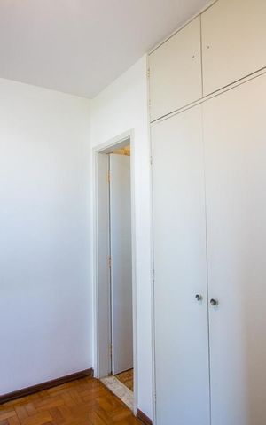 Apartamento à venda com 136m², 3 quartos e 2 vagas Apartamento à venda com 136m², 3 quartos e 2 vagasCloset da suíte